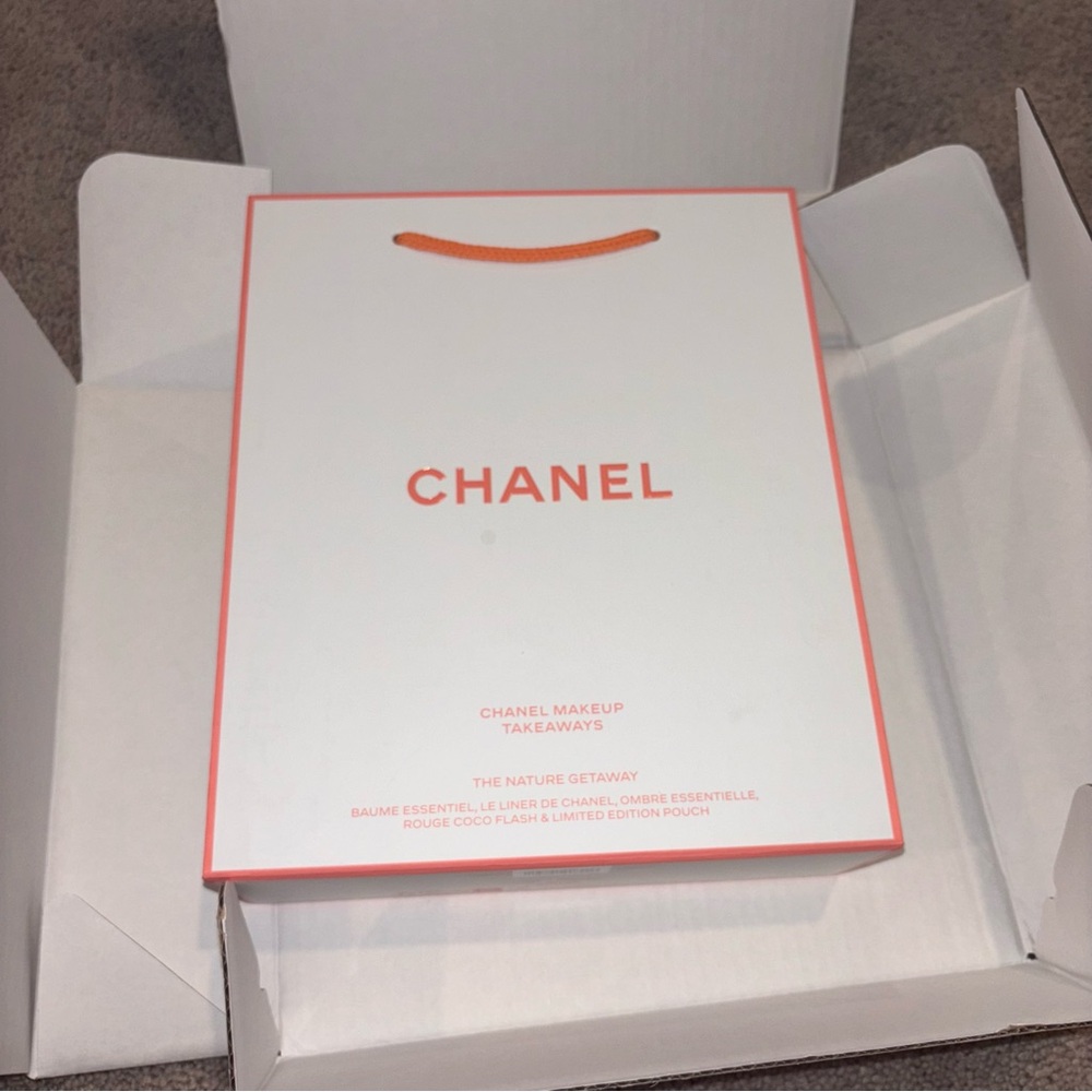 Chanel box